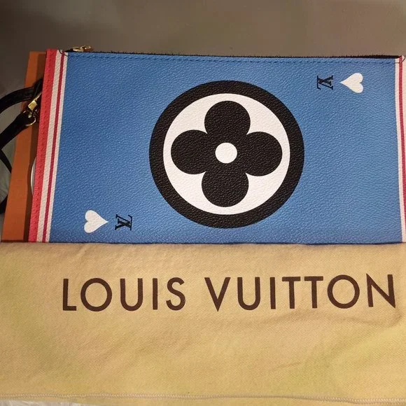 Like New! Ltd ED LV G@me On! Neverfull MM Pochette in Blue (w/ Dust Bag & Box) - Picture 6 of 6
